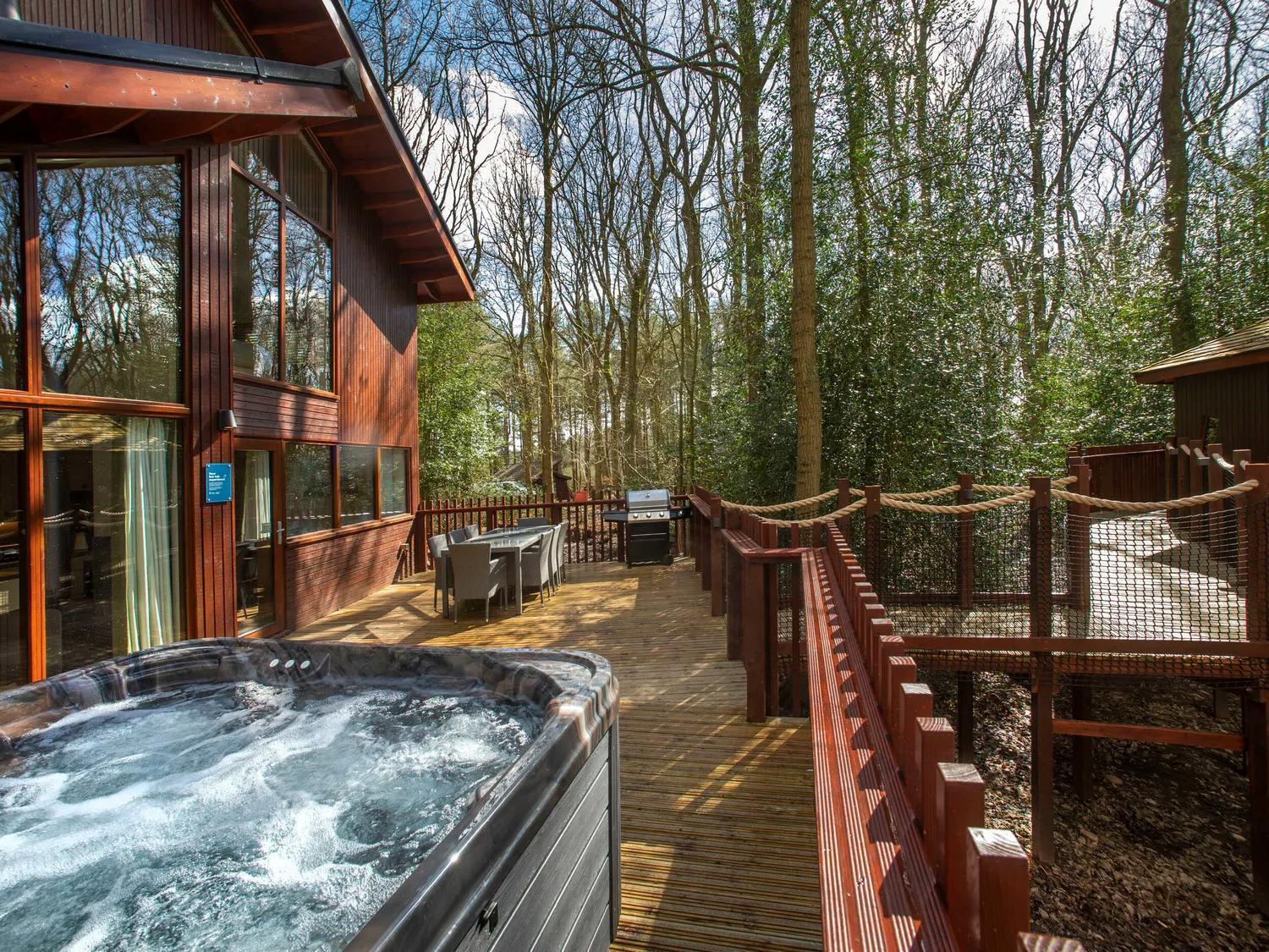 Delamere Forest Cabins - Forest Holidays Mouldsworth Esterno foto